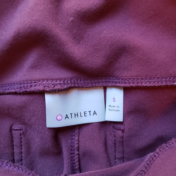 Athleta Leggings color red/purplish - Picture 2 of 7